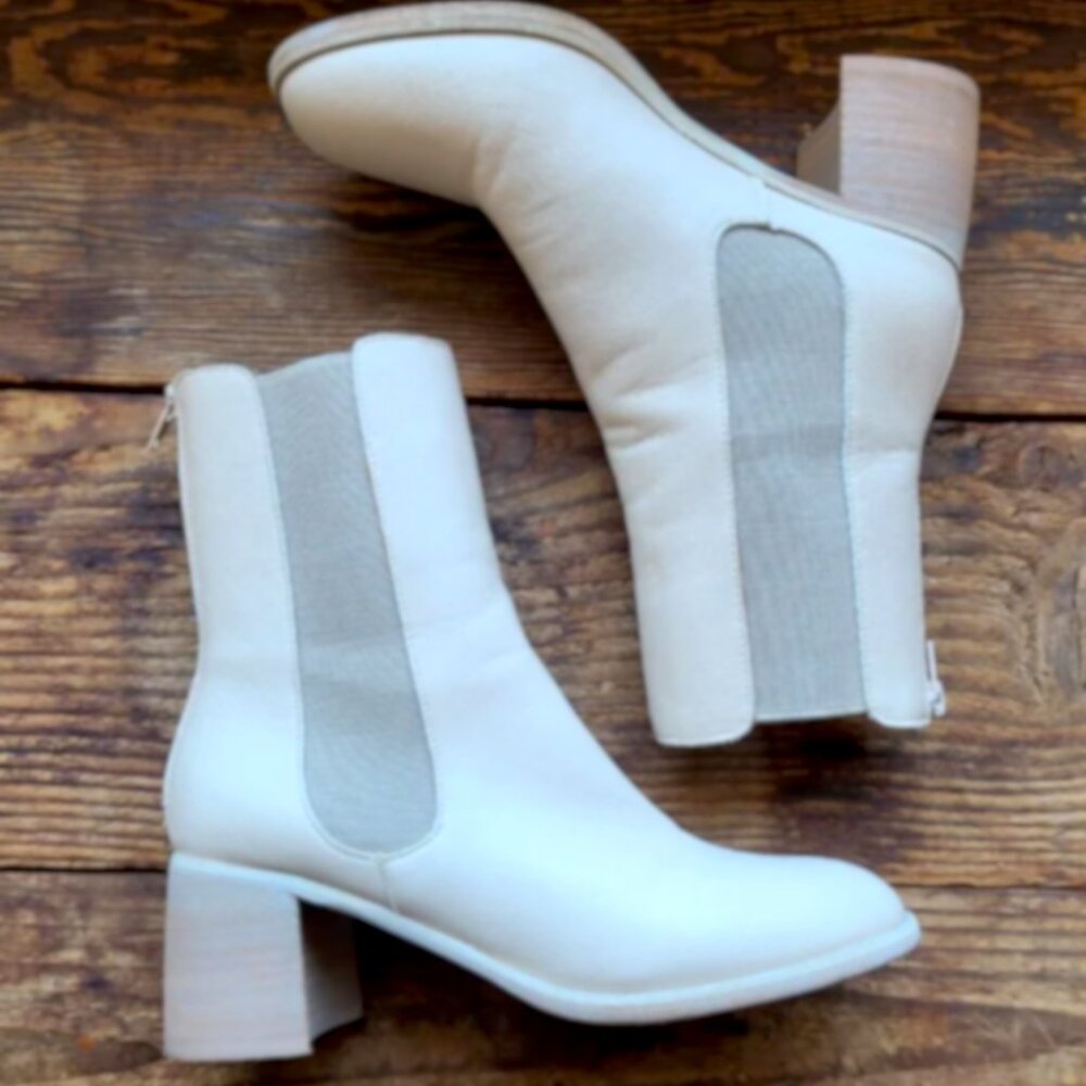 Women's boots Oasis Society The Olivia Off  White Chelsea zipper   8.5